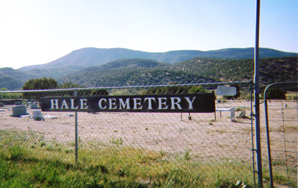 Photograph of Lewis Smith's headstone in Hale Cemetery Ruidoso, New Mexico.